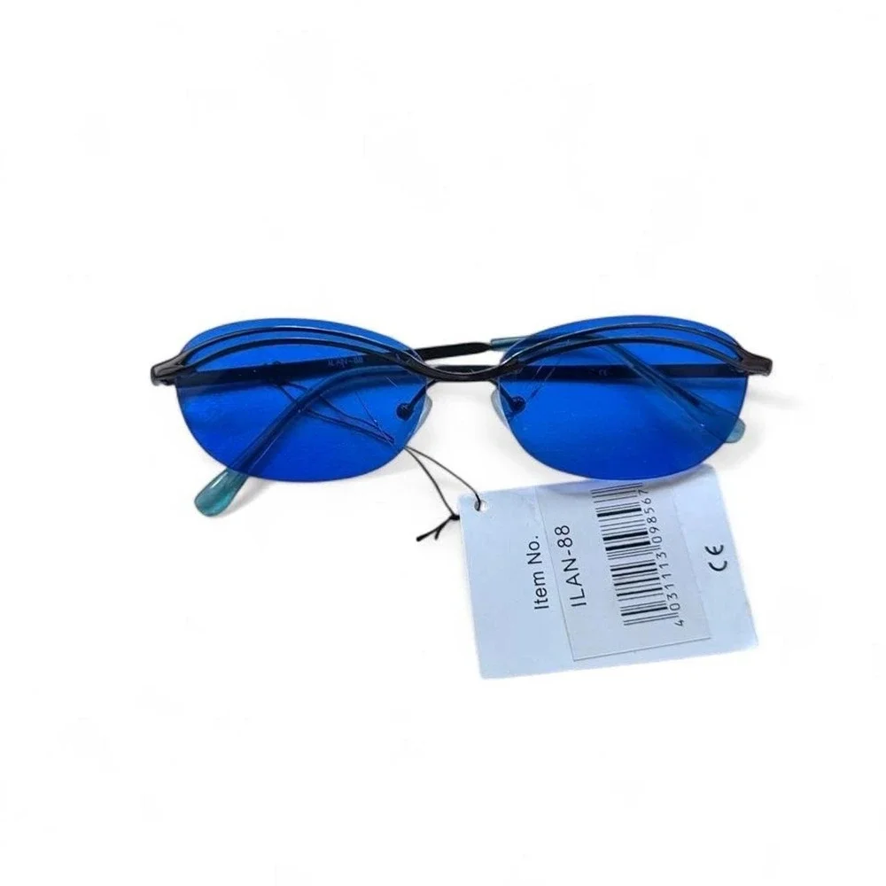 Vintage y2k (2001) blue sunglasses